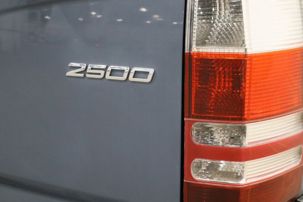 Used 2018 Mercedes-Benz Sprinter 2500 image 31