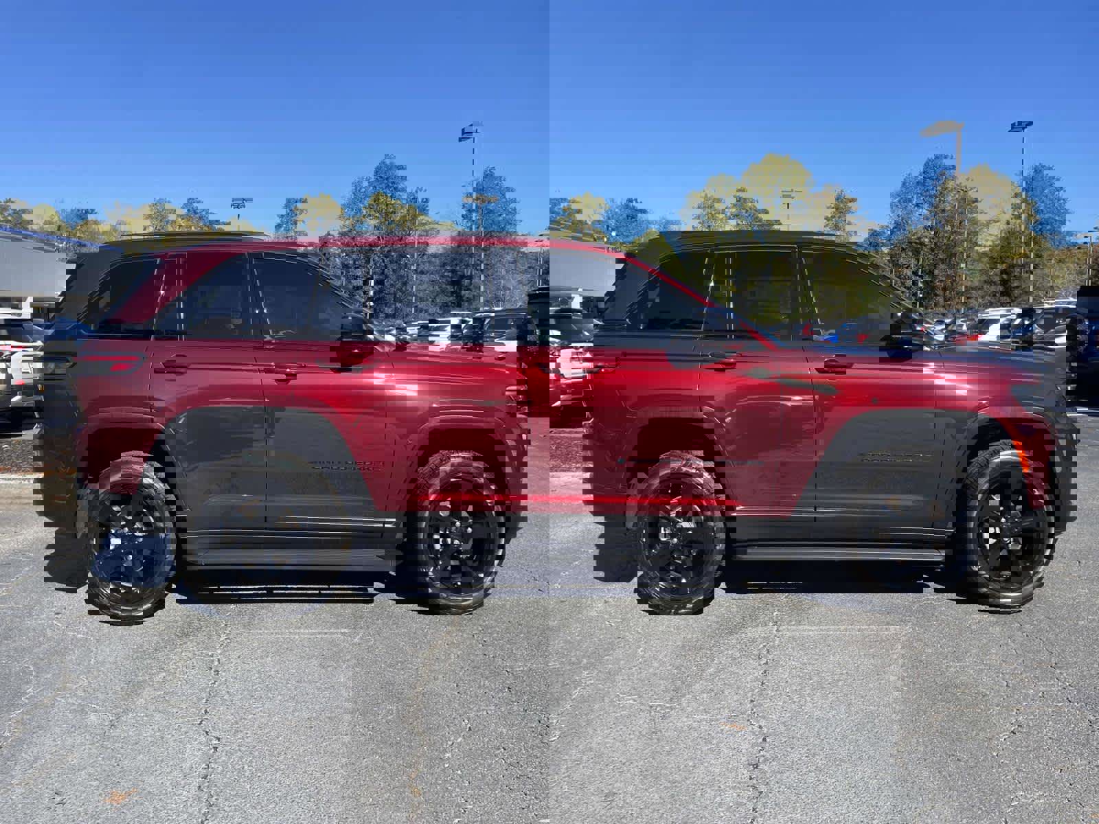 Used 2024 Jeep Grand Cherokee Altitude image 22