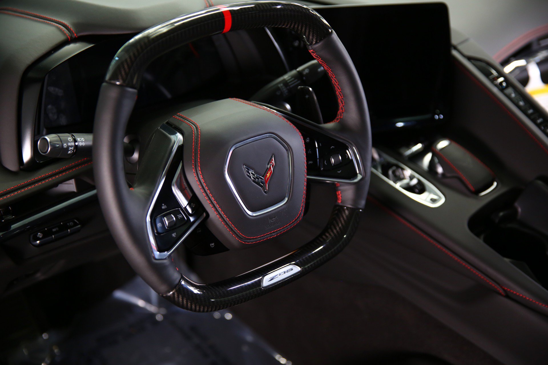 Used 2024 Chevrolet Corvette Z06 w/ Z07 Performance Package RWD image 13