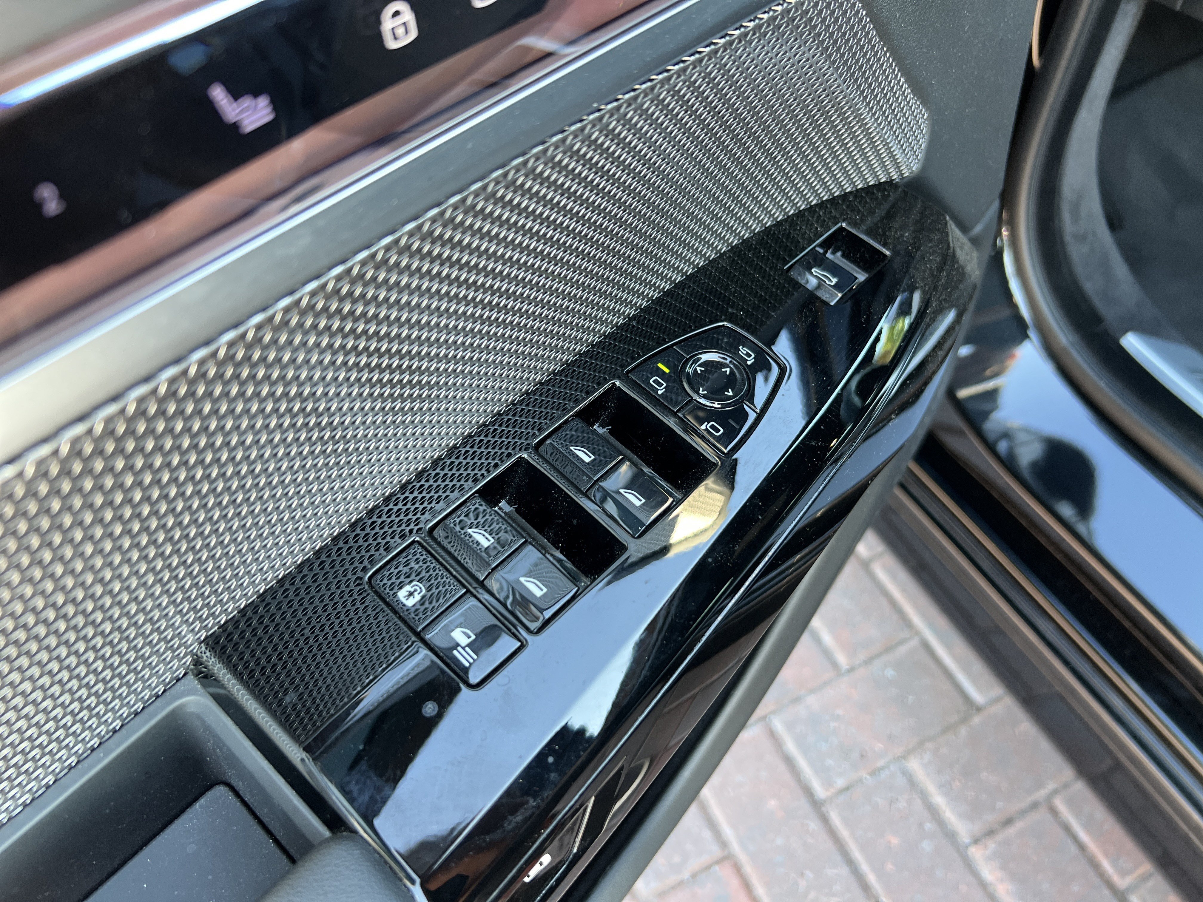 Certified 2024 BMW 740i xDrive AWD/4WD image 15