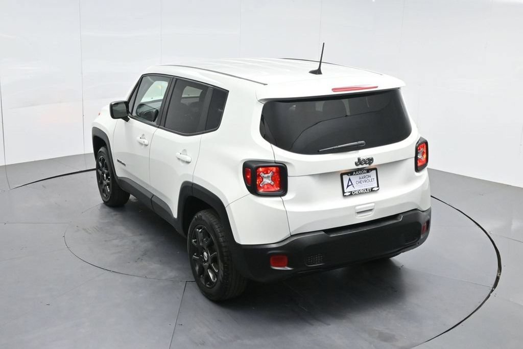 Used 2023 Jeep Renegade Latitude AWD/4WD image 53
