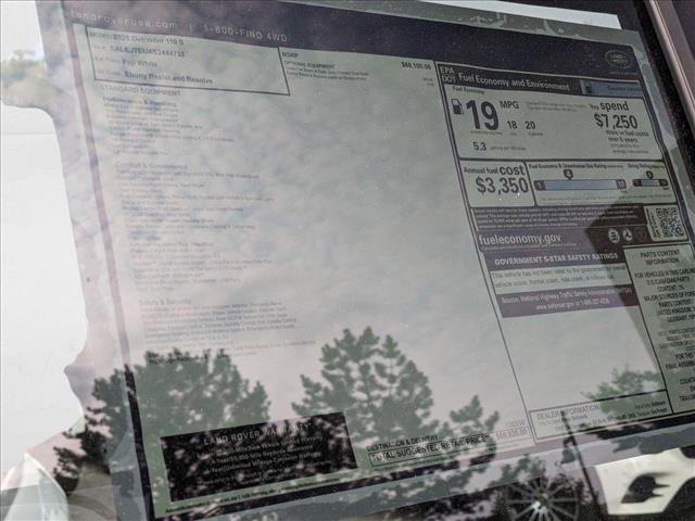 New 2025 Land Rover Defender 110 S image 20