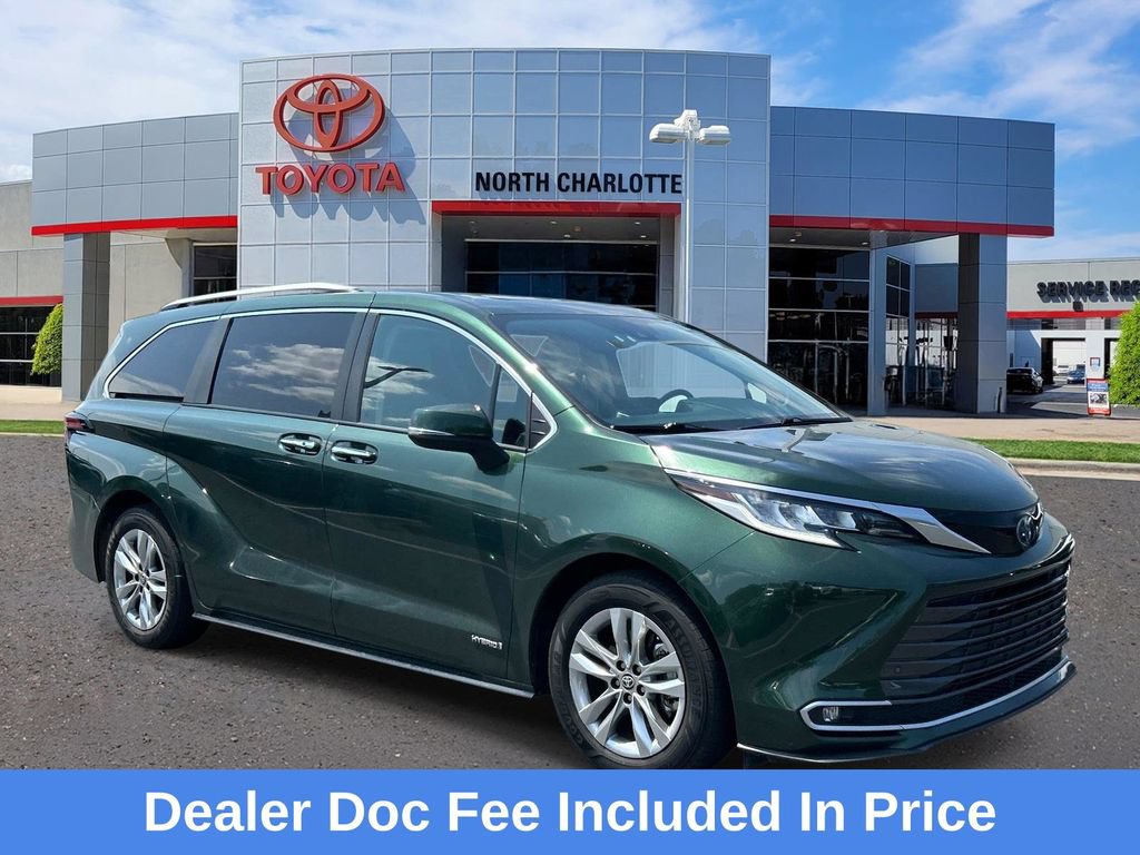 Used 2021 Toyota Sienna Limited FWD image 1