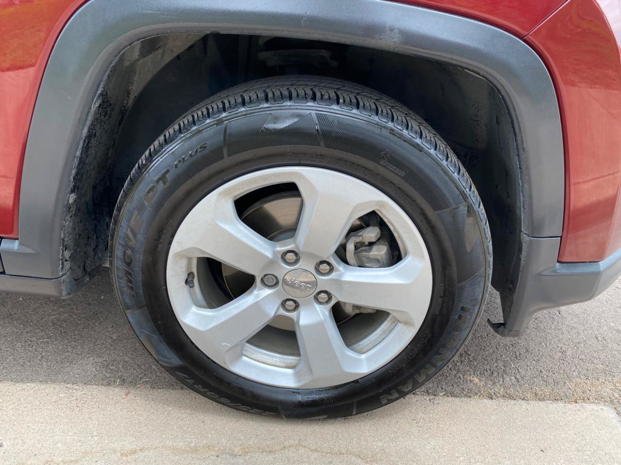 Used 2021 Jeep Compass Latitude FWD image 20