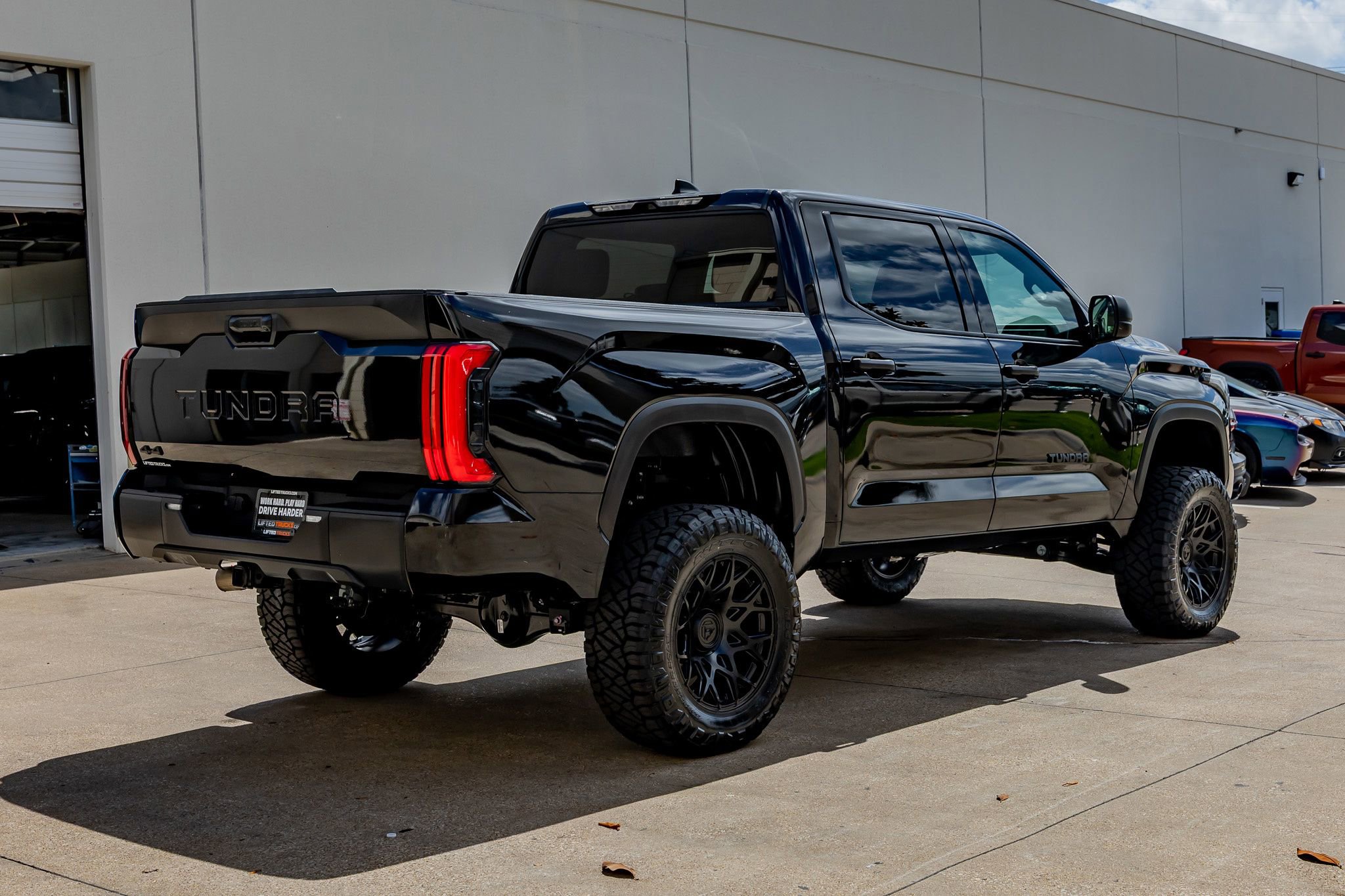Used 2025 Toyota Tundra SR5 AWD/4WD image 10