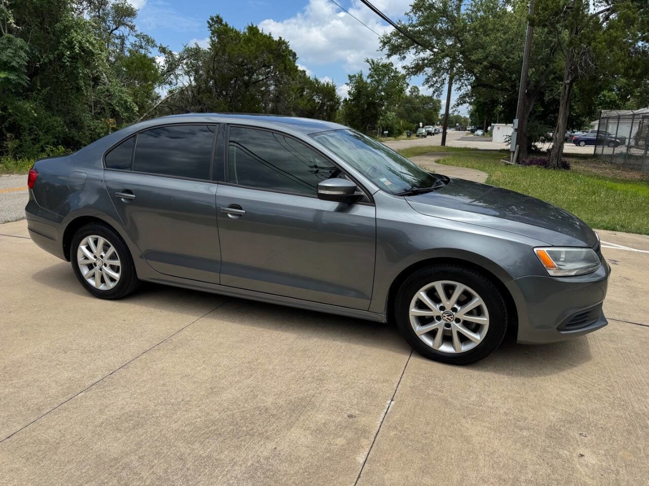 Used 2012 Volkswagen Jetta SE FWD image 17