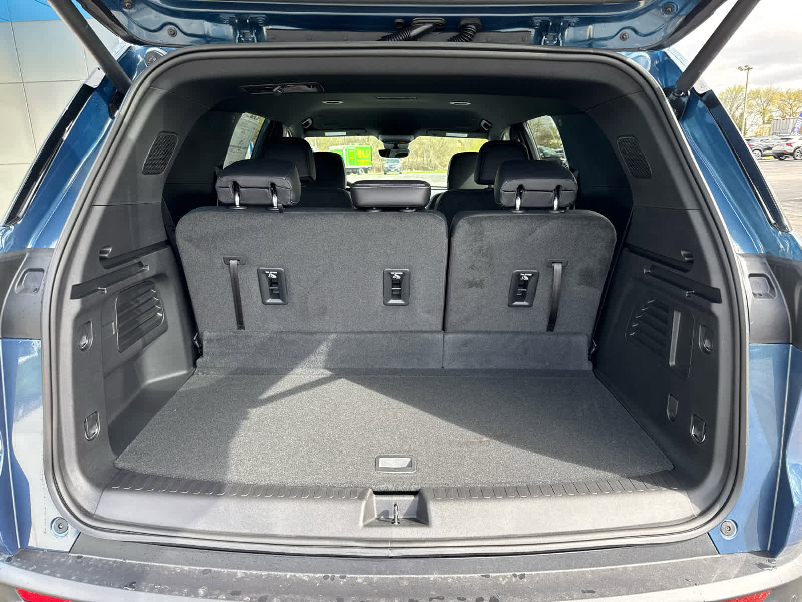 New 2026 Chevrolet Traverse LT AWD/4WD image 15