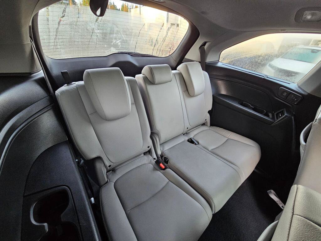 Certified 2022 Honda Odyssey Touring image 13