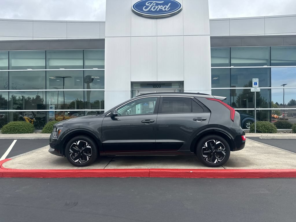Used 2024 Kia Niro Wind w/ Wind Preserve Package FWD 360° Tour
