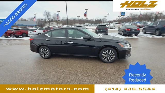 Used 2023 Nissan Altima 2.5 SV image 9