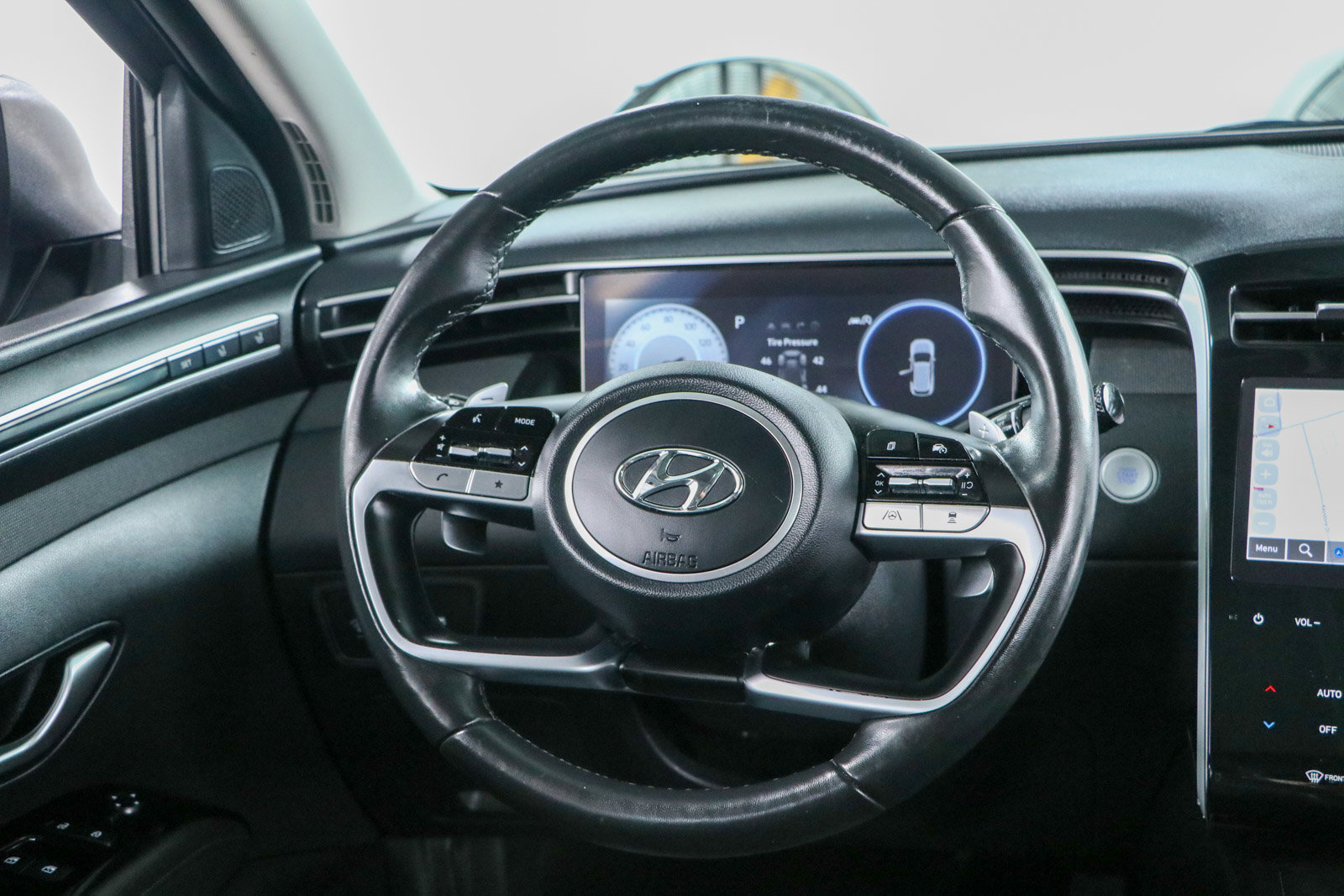 Used 2024 Hyundai Tucson Limited FWD image 12