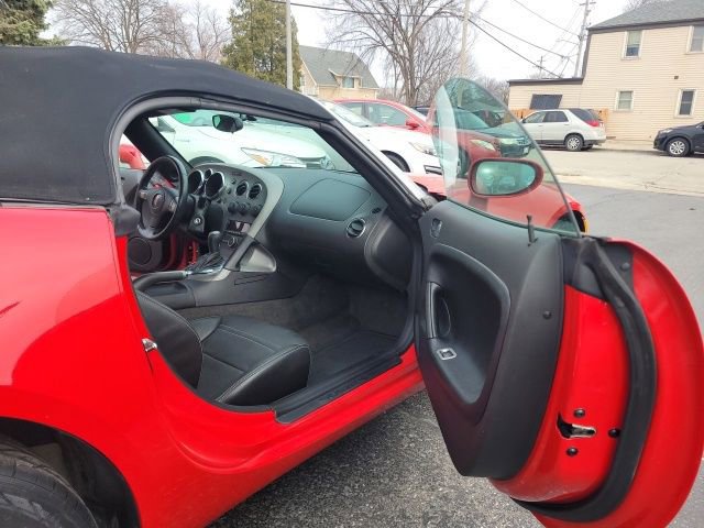 Used 2006 Pontiac Solstice Convertible w/ Premium Package image 33