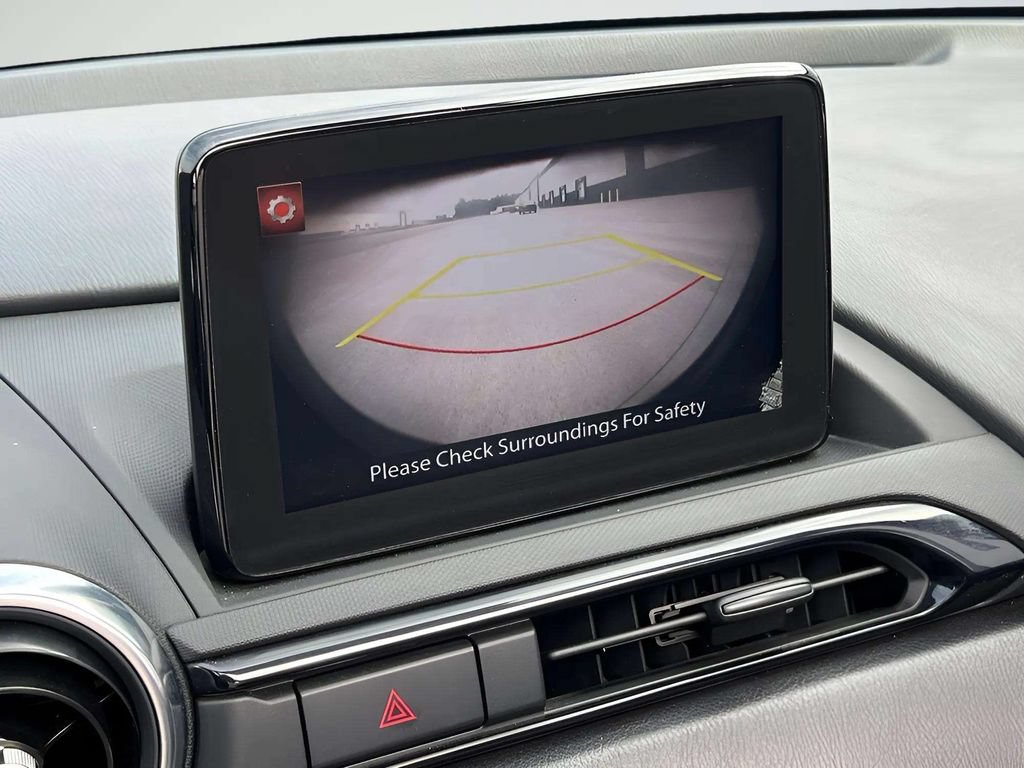 Used 2021 MAZDA MX-5 Miata RF Grand Touring RWD image 15