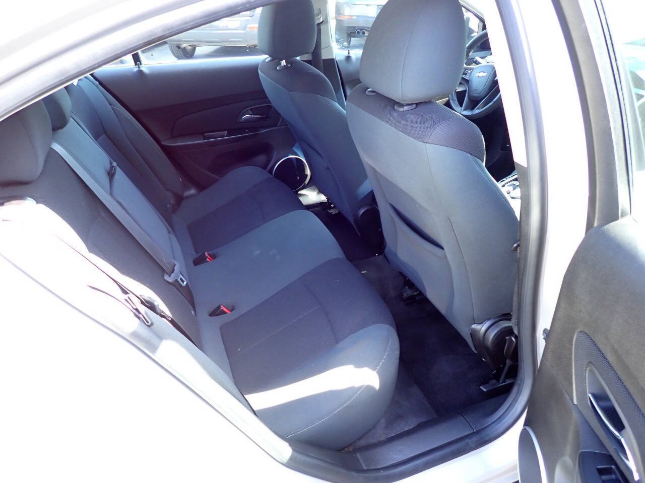 Used 2011 Chevrolet Cruze LT FWD image 10