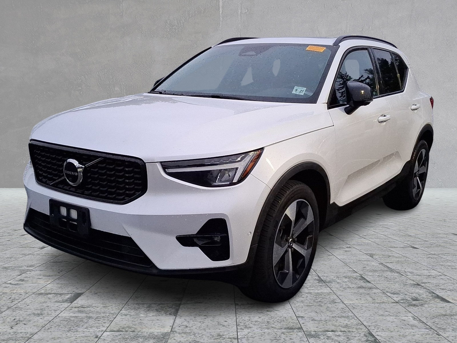 Used 2023 Volvo XC40 B5 Plus w/ Driver Assist Package