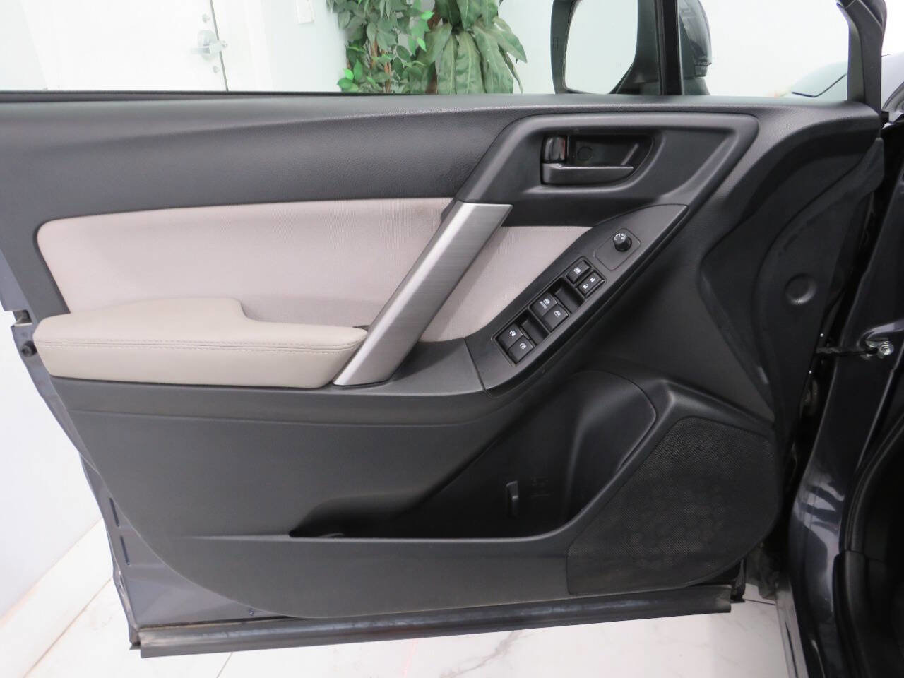 Used 2016 Subaru Forester 2.5i Premium w/ All-Weather Package image 22