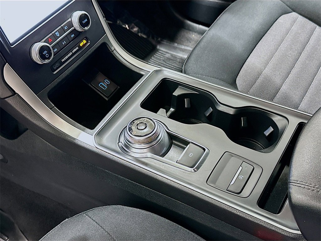 Used 2022 Ford Edge SE w/ Black Appearance Package image 16