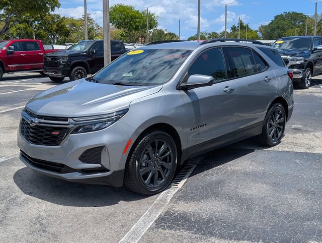 Used 2023 Chevrolet Equinox LS w/ LS Convenience Package FWD image 3
