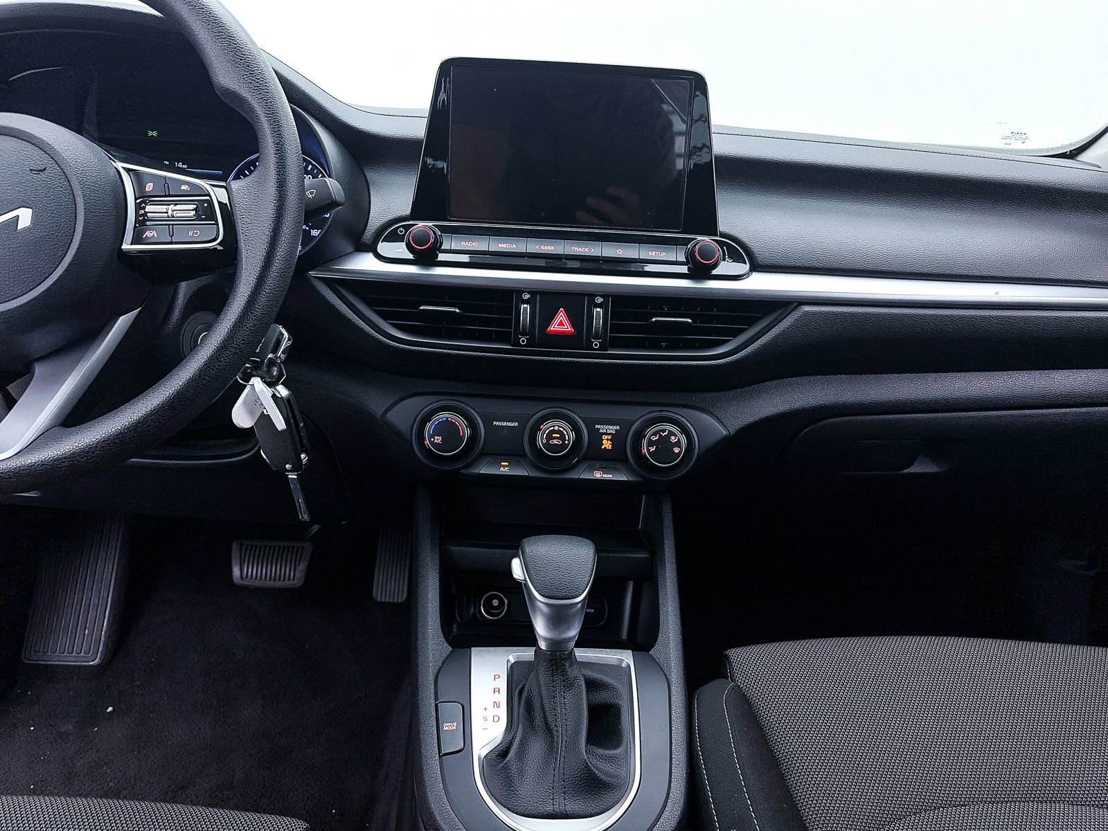 Used 2022 Kia Forte LXS FWD image 4