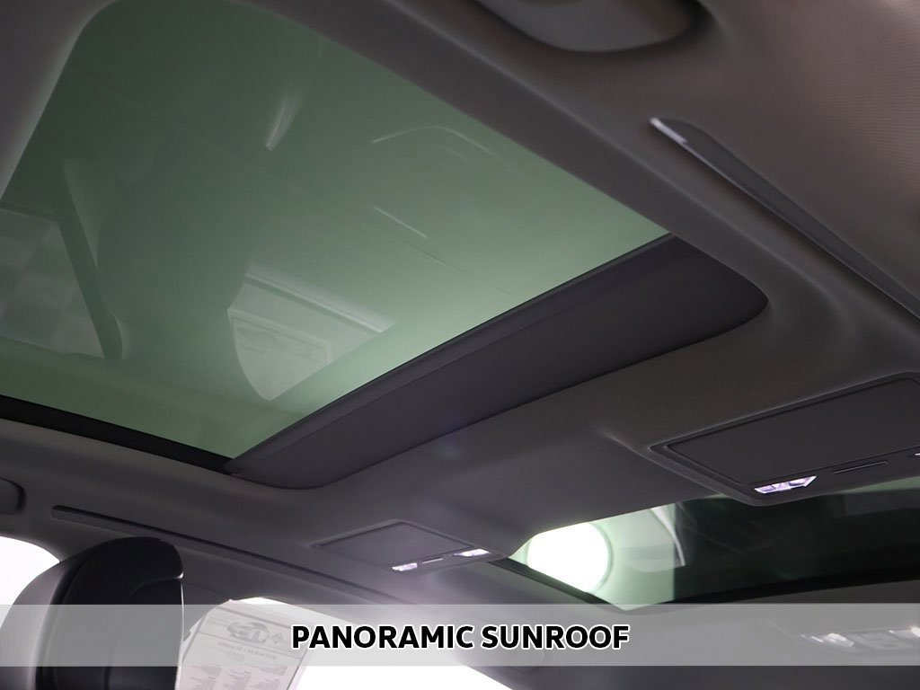 Used 2022 Audi A8 L 3.0T w/ Executive Package image 4