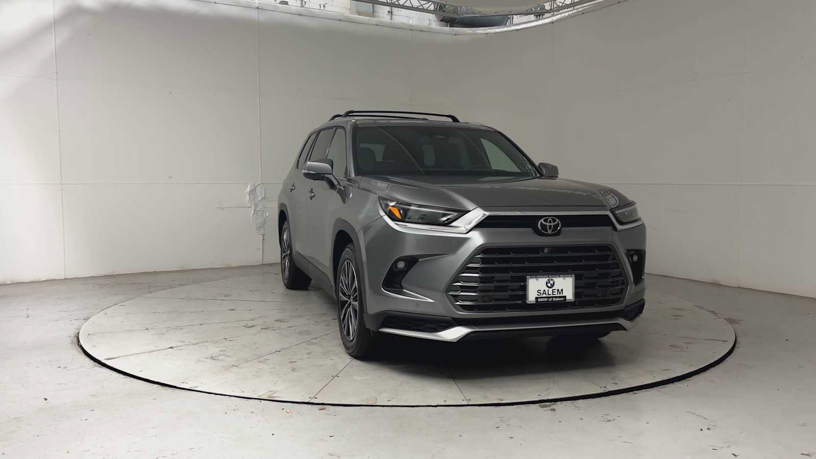 Used 2026 Toyota Grand Highlander AWD Hybrid image 2