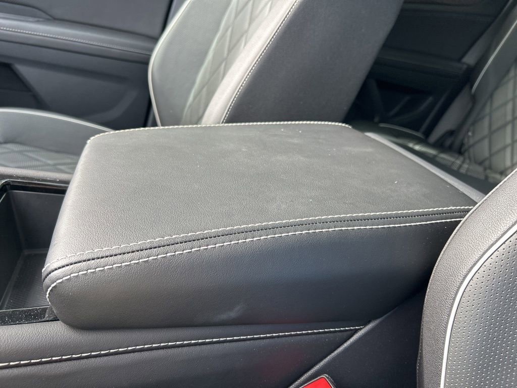 Used 2025 Volkswagen Atlas SEL Premium R-Line image 39