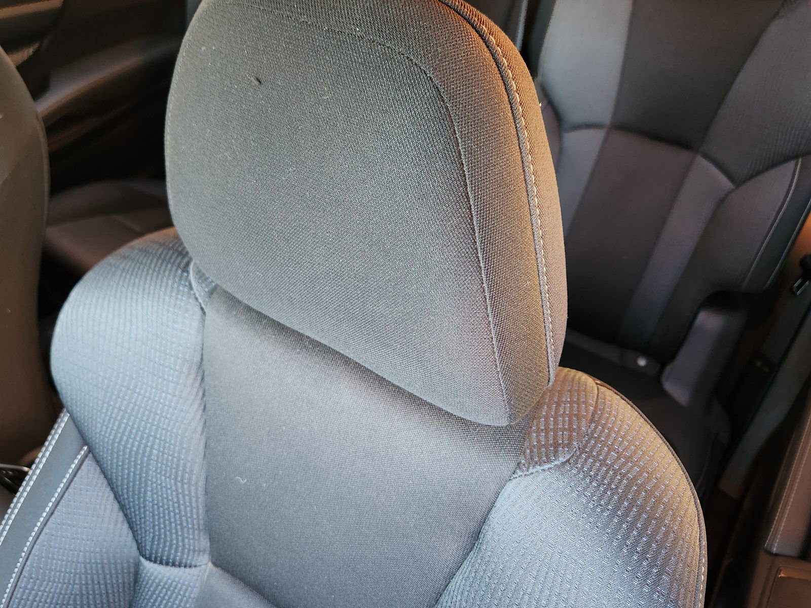 Used 2024 Subaru Ascent Premium w/ Convenience Package image 17