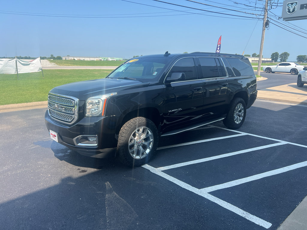 Used 2020 GMC Yukon XL SLT AWD/4WD image 3