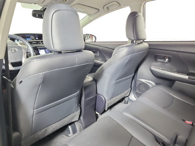 Used 2015 Toyota Prius V Four FWD image 11
