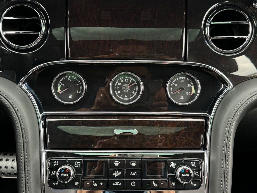 Used 2013 Bentley Mulsanne image 93