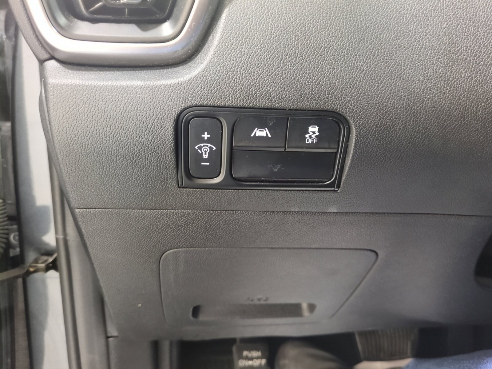 Used 2022 Kia Sorento LX AWD/4WD image 19