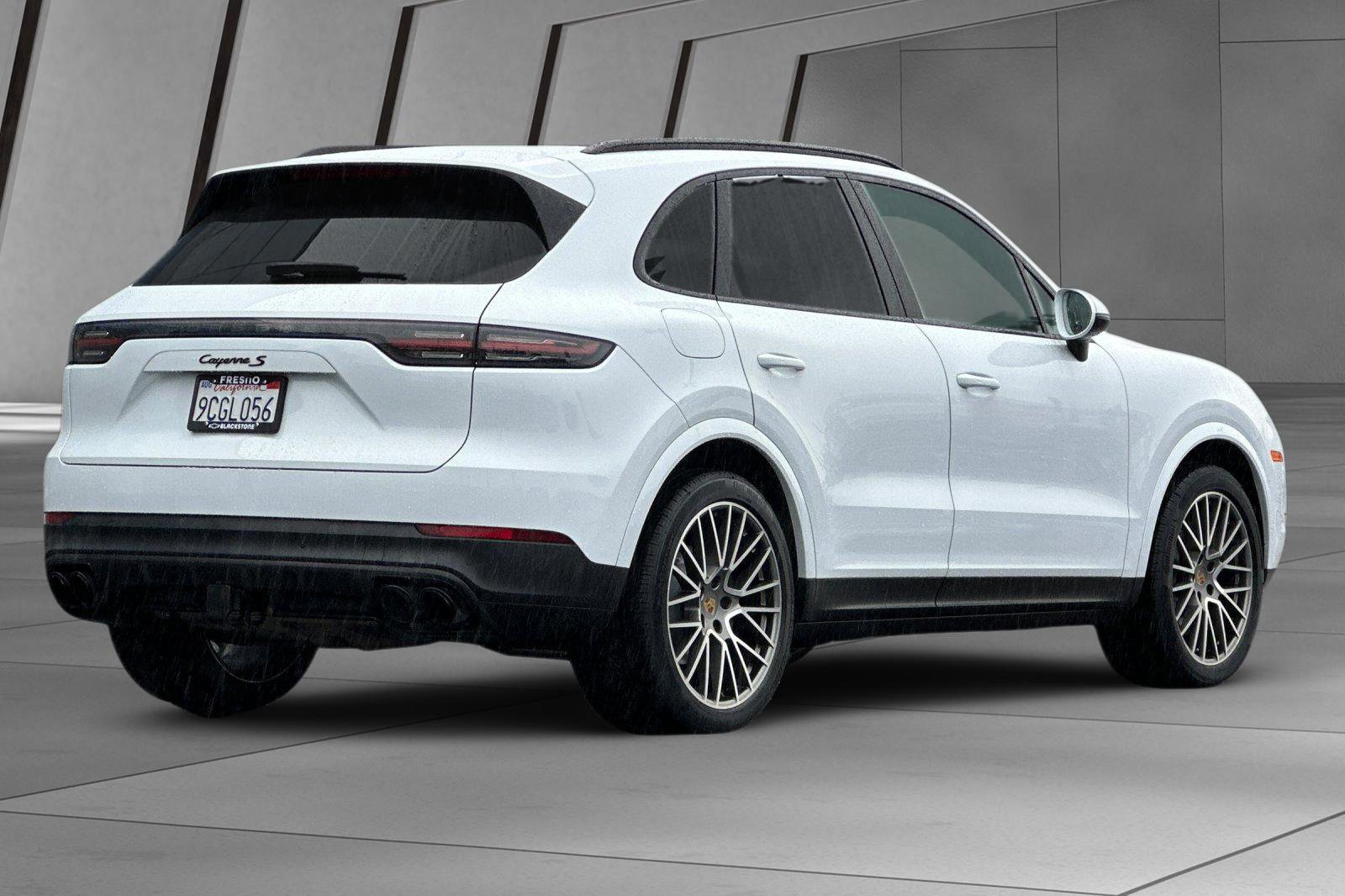Used 2022 Porsche Cayenne S image 4