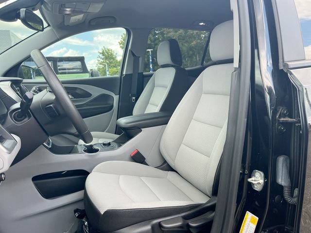 Used 2024 GMC Terrain SLE w/ Fleet Convenience Package FWD image 15