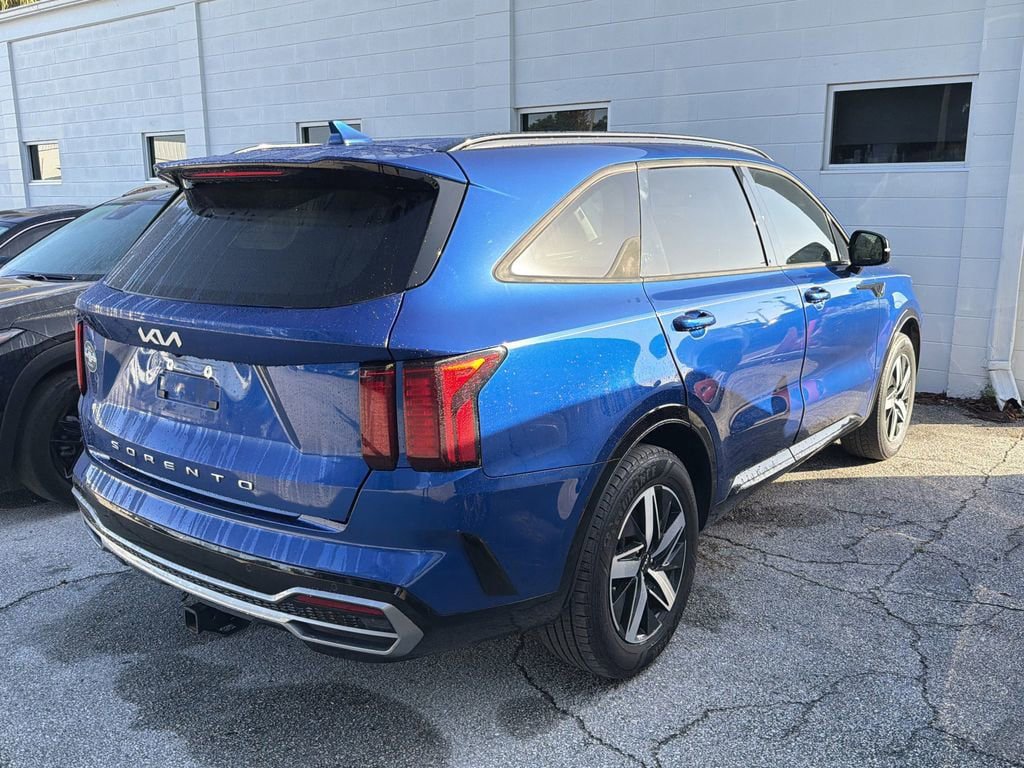 Certified 2022 Kia Sorento S FWD image 4