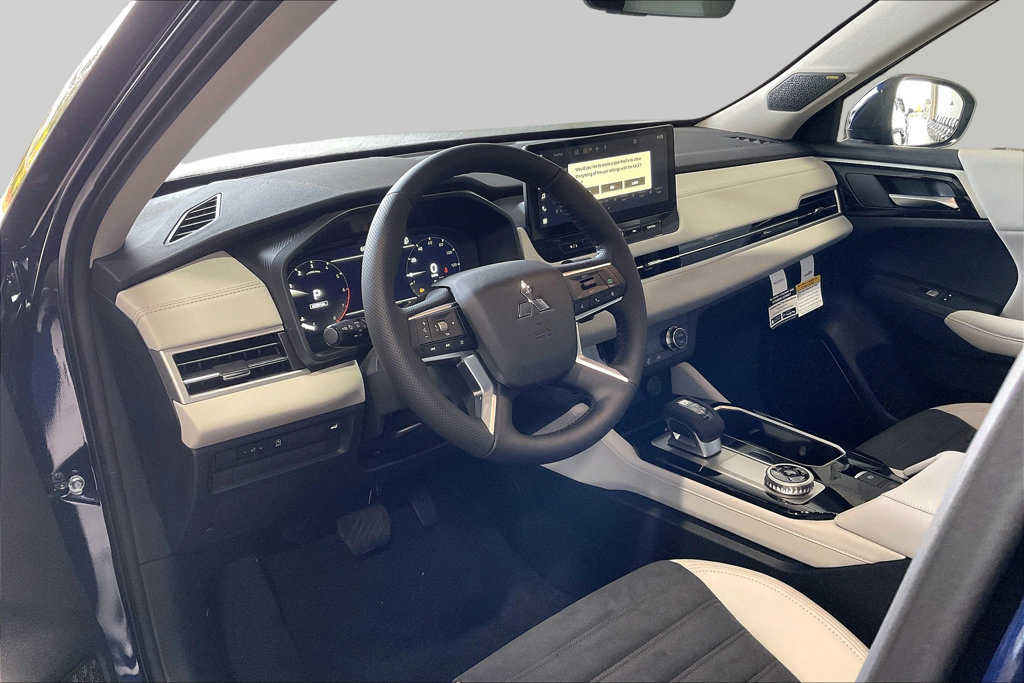 New 2026 Mitsubishi Outlander SE FWD image 6