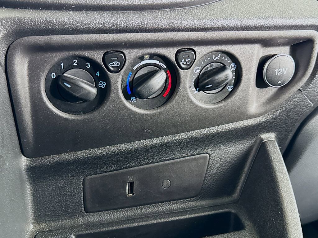 Used 2018 Ford Transit 350 XLT image 18