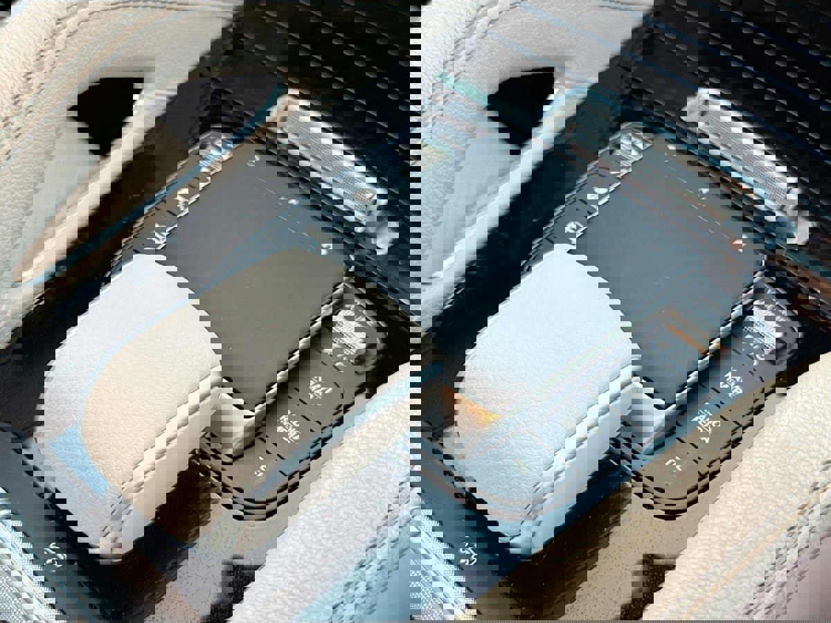 Used 2023 Mercedes-Benz GLS 450 4MATIC image 37