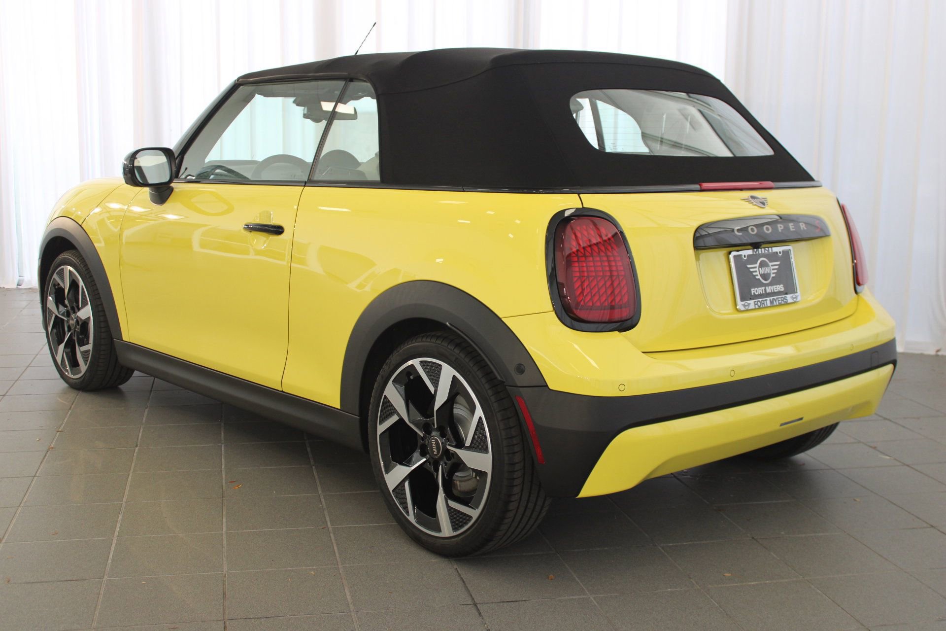 New 2026 MINI Cooper S image 3