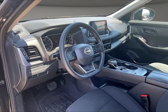 Used 2025 Nissan Rogue S FWD image 11