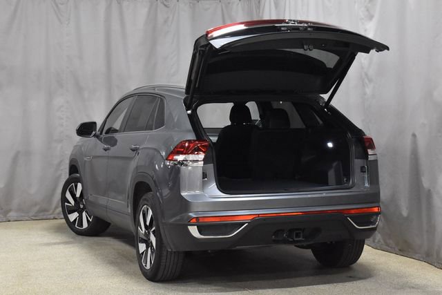 Used 2025 Volkswagen Atlas Cross Sport SE image 31