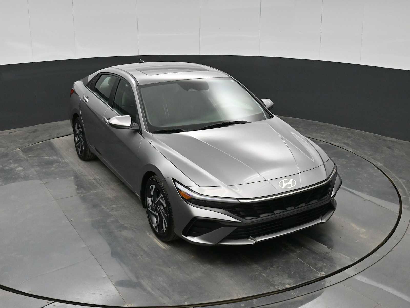 Certified 2025 Hyundai Elantra SEL image 23