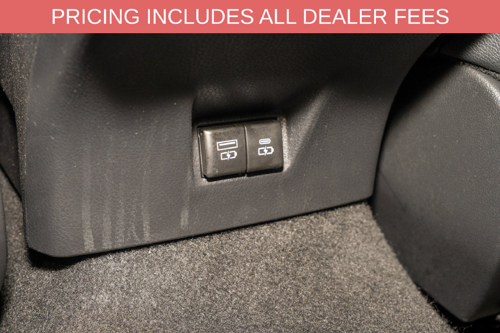Used 2025 Toyota Camry SE FWD image 7
