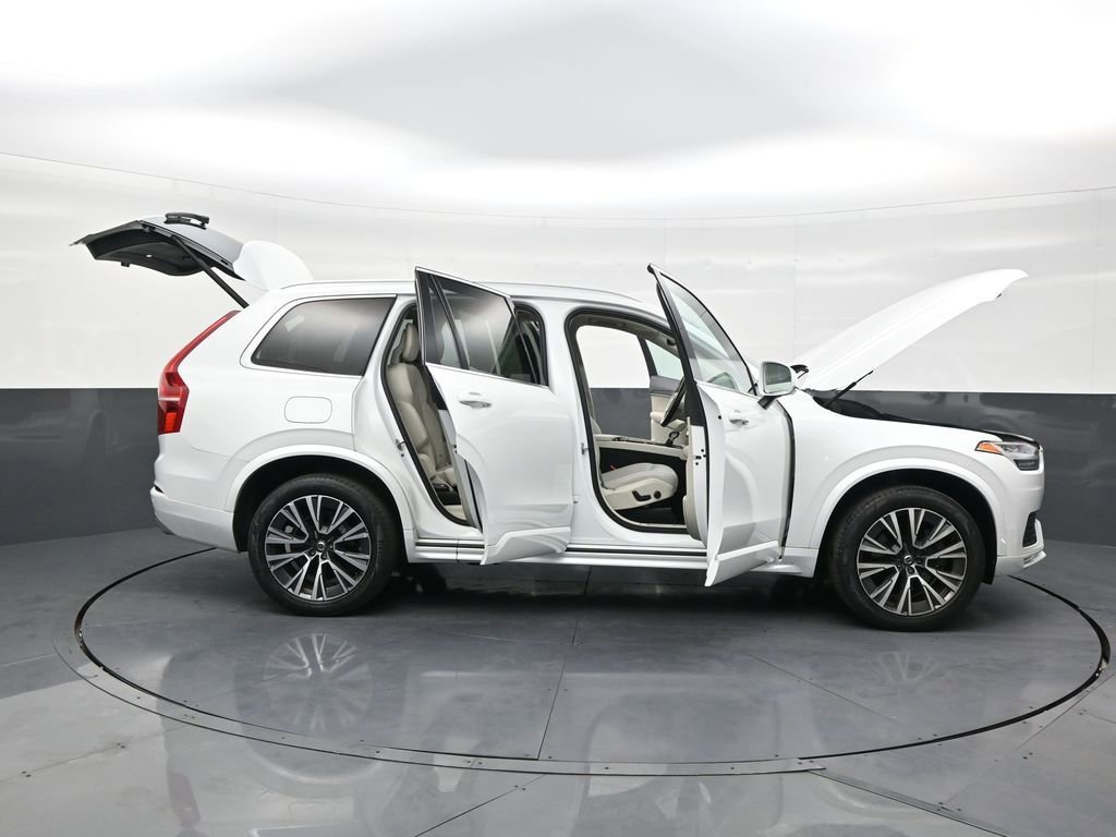 Used 2020 Volvo XC90 T6 Momentum w/ Protection Package Premier image 30