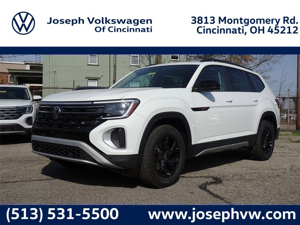 New 2025 Volkswagen Atlas Peak Edition SE image 1