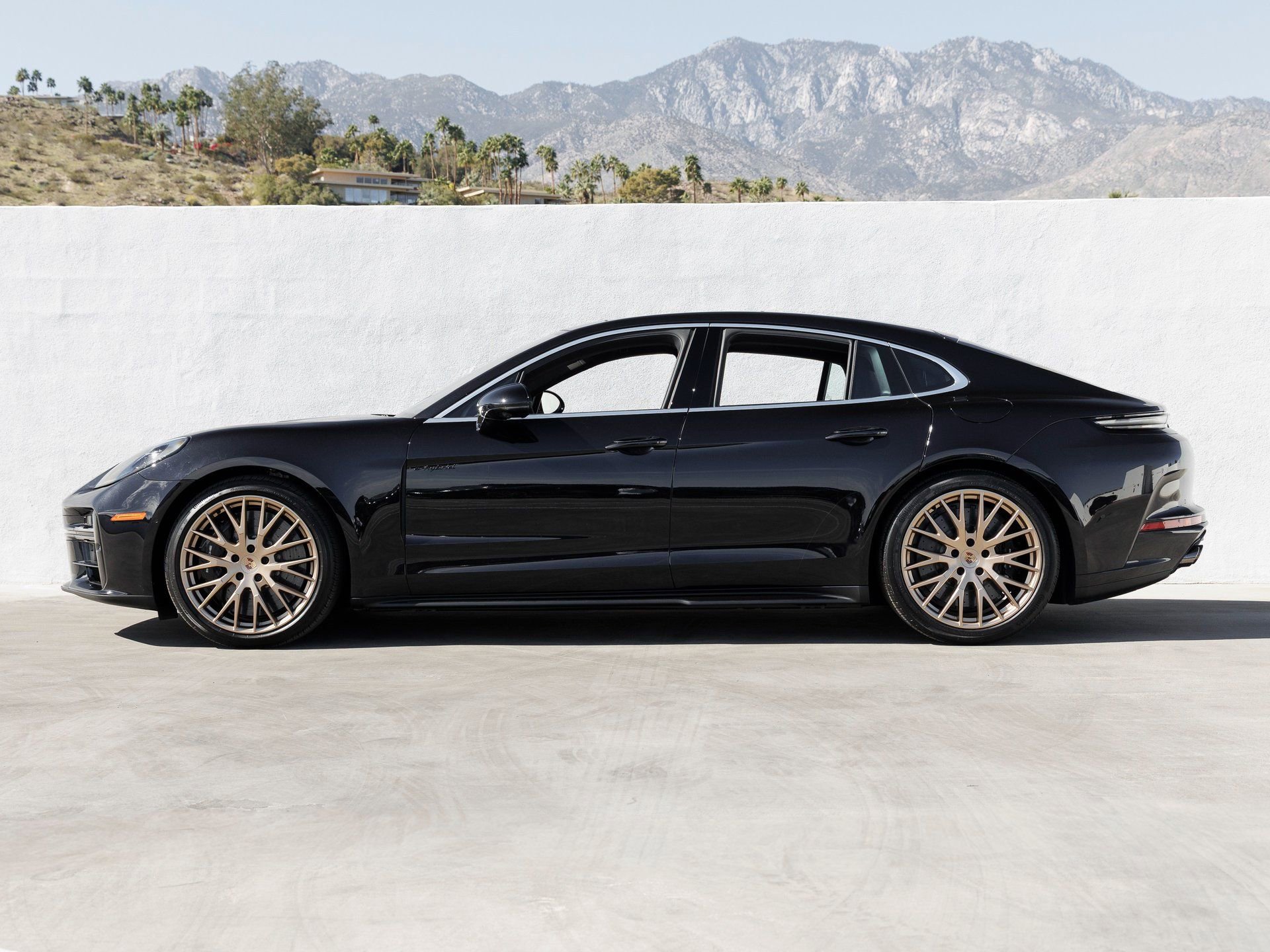 New 2026 Porsche Panamera 4S image 2