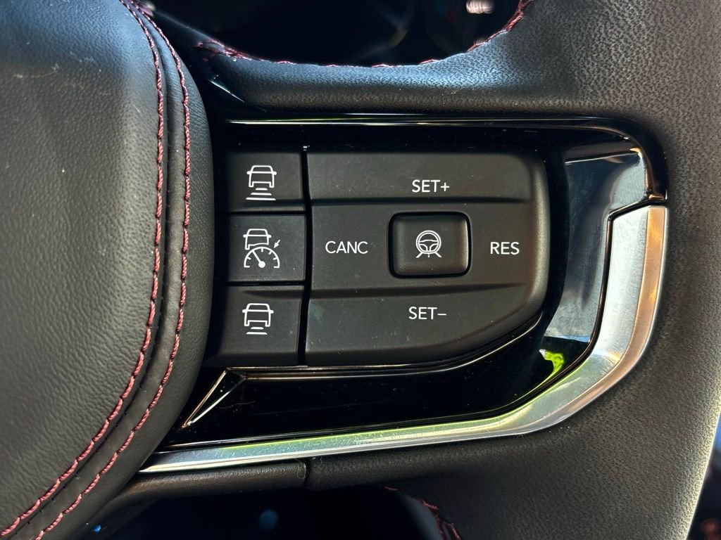 Used 2025 Jeep Wagoneer S Limited image 24