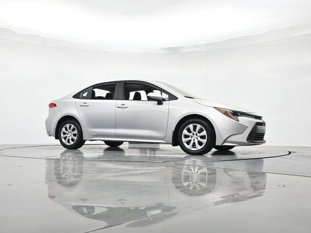 Used 2024 Toyota Corolla LE FWD image 34
