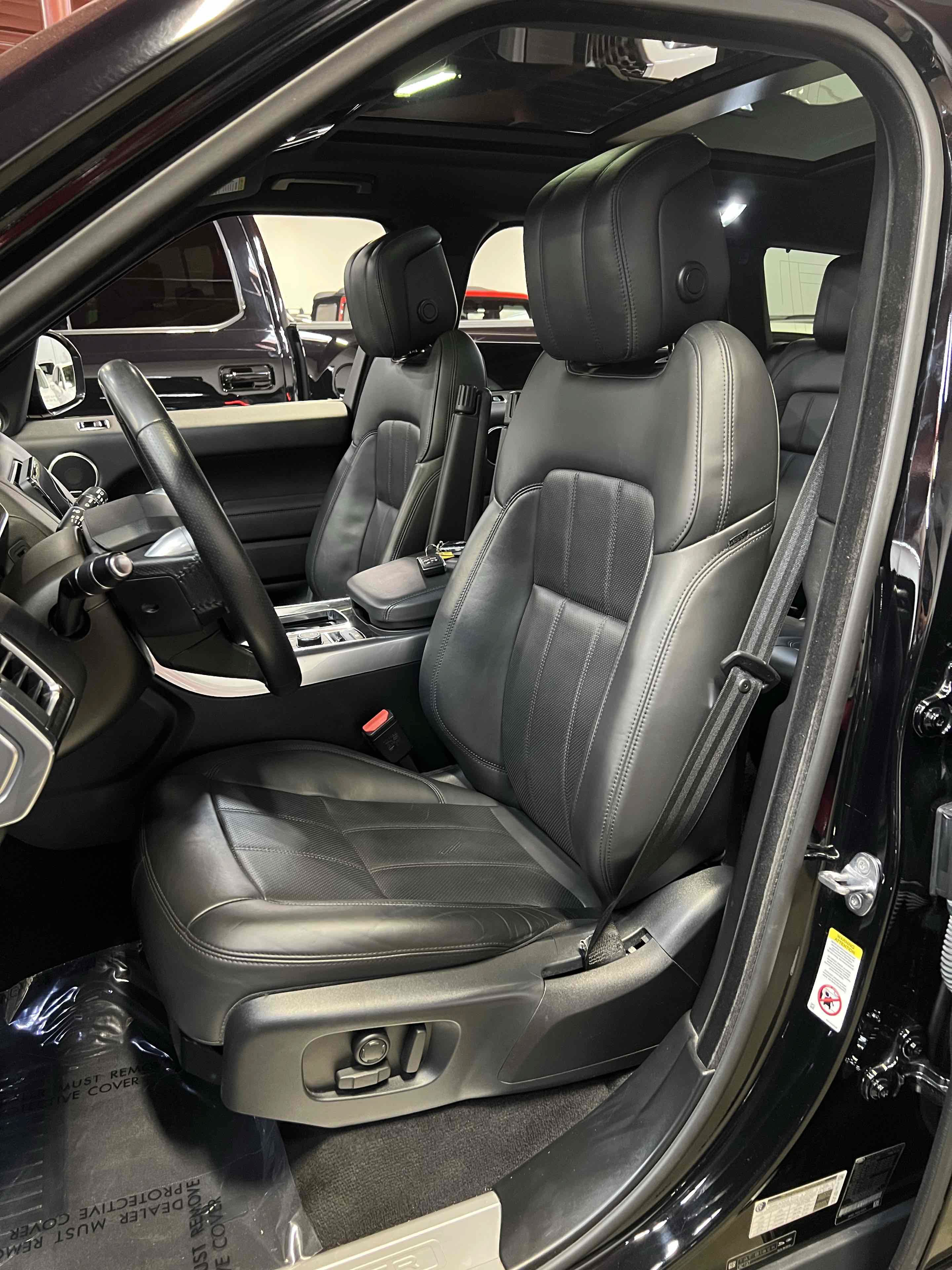 Used 2019 Land Rover Range Rover Sport HSE AWD/4WD image 31