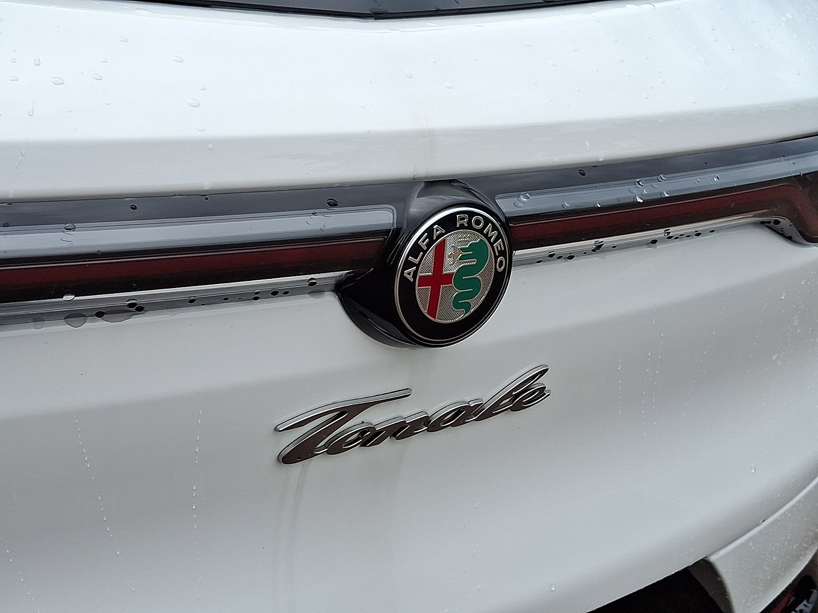 New 2025 Alfa Romeo Tonale w/ Premium Package AWD/4WD image 22