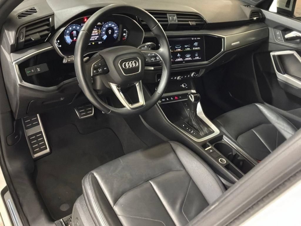 Used 2023 Audi Q3 2.0T Premium w/ Convenience Package AWD/4WD image 16